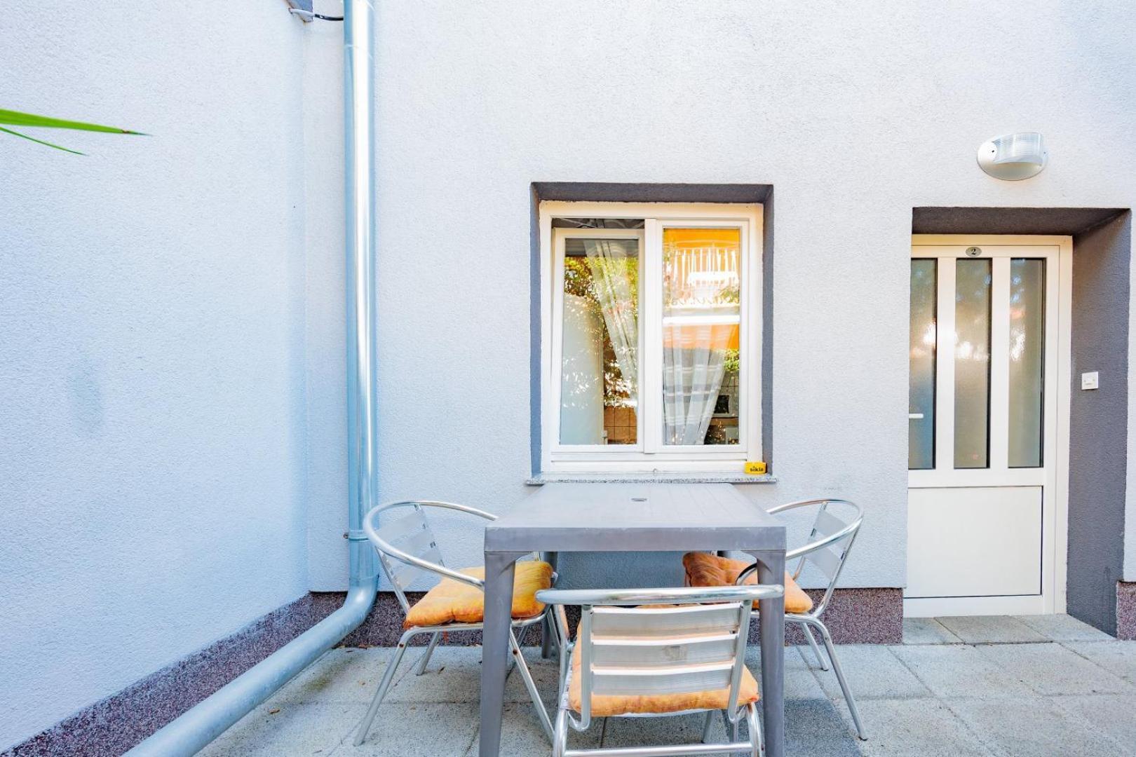 Crowonder Lucky Holiday House With Pool And Patio 30 Meters From The Beach Zadar Eksteriør bilde