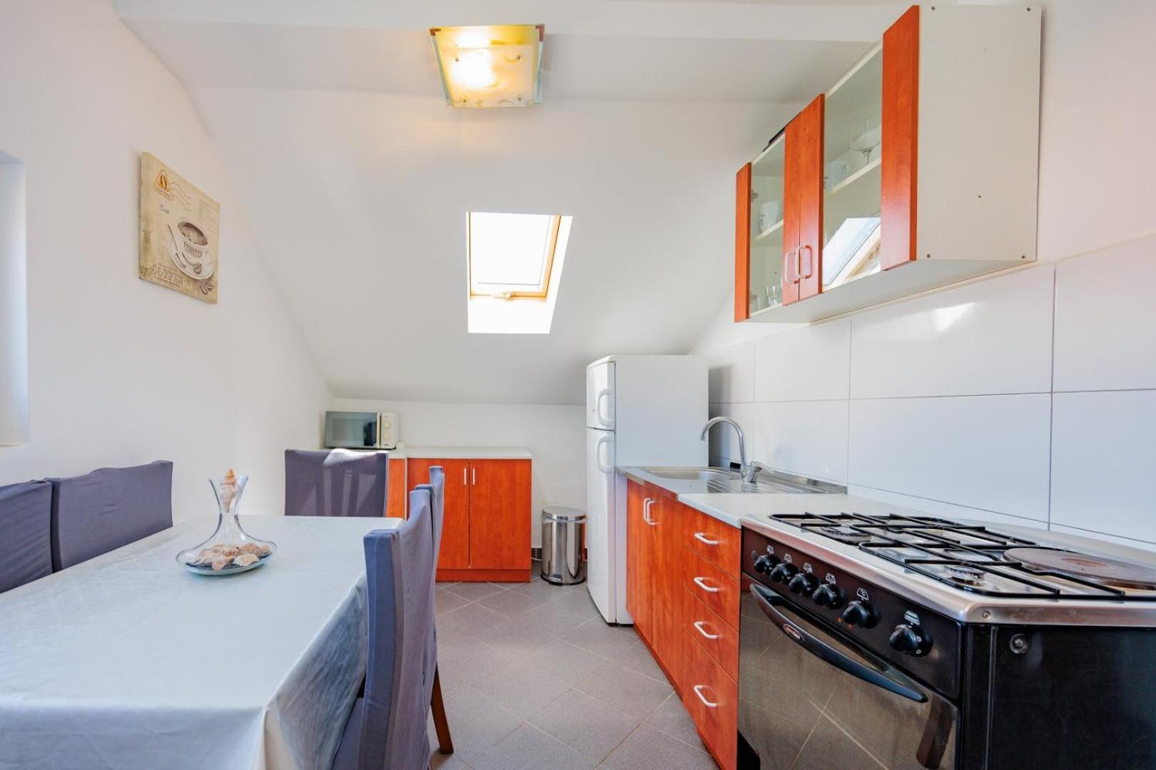 Crowonder Lucky Holiday House With Pool And Patio 30 Meters From The Beach Zadar Eksteriør bilde