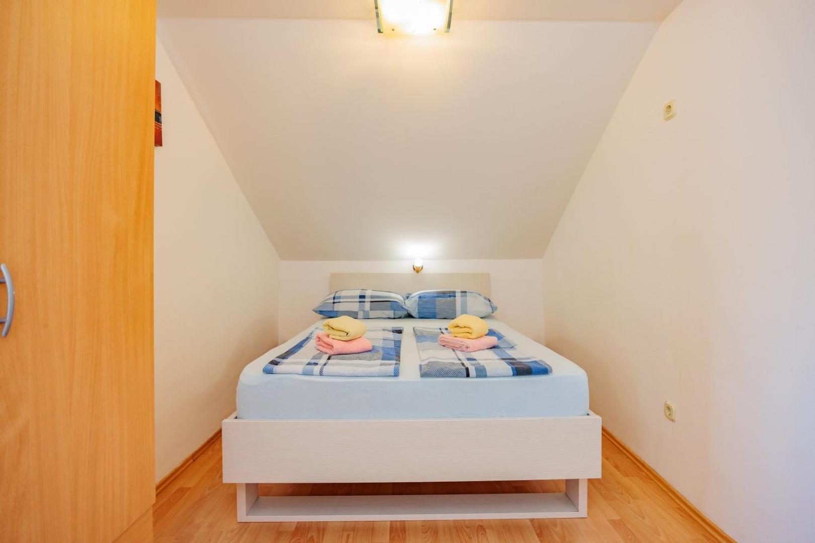 Crowonder Lucky Holiday House With Pool And Patio 30 Meters From The Beach Zadar Eksteriør bilde