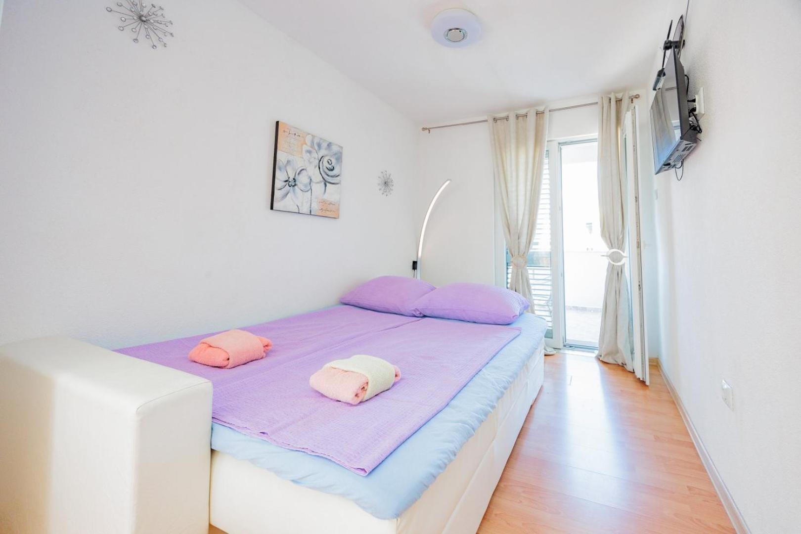 Crowonder Lucky Holiday House With Pool And Patio 30 Meters From The Beach Zadar Eksteriør bilde