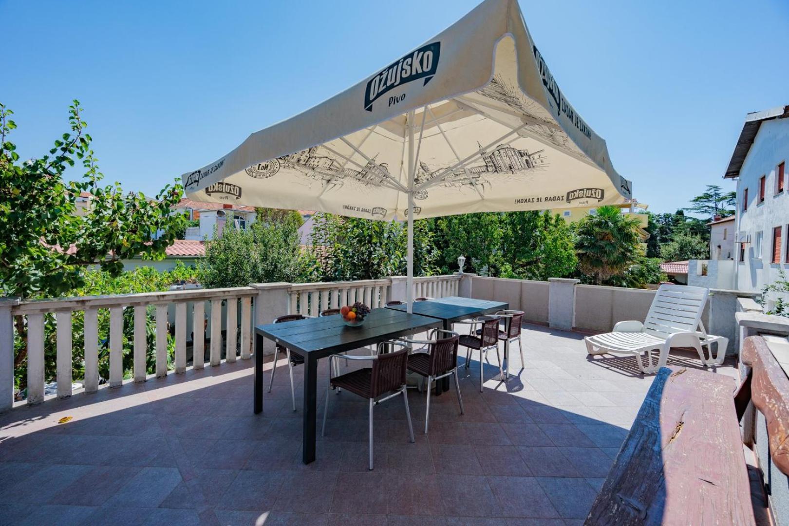 Crowonder Lucky Holiday House With Pool And Patio 30 Meters From The Beach Zadar Eksteriør bilde